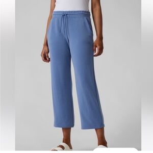 Athleta seasoft cropped pants size medium